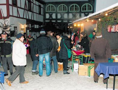 Erster Markt am Fischbrunnen in Höchst
