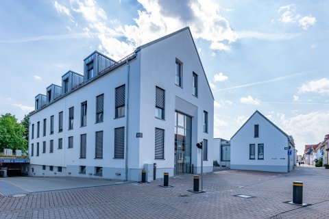 Wohn- und Geschäftshaus Zentturmstraße Wohn- und Geschäftshaus Zentturmstraße